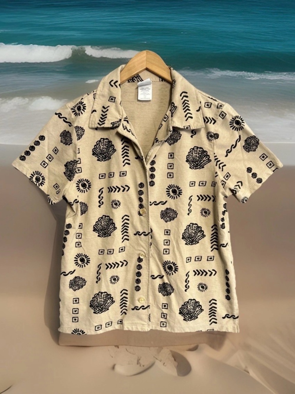 Haband Women's Small‎ Shirt Beige Seashell Hawaiian Beach Button Front Resort